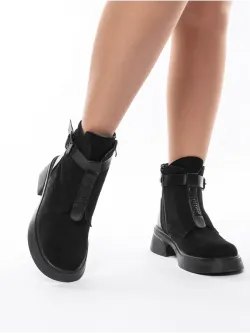 Зимние ботинки на высокой платформе