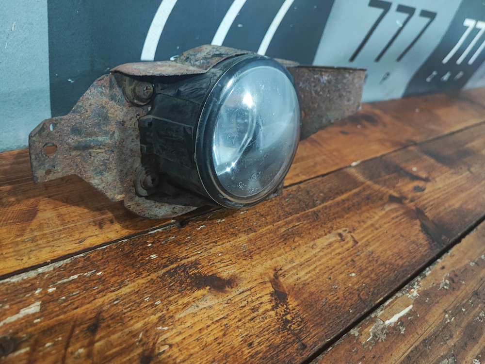 ПТФ передняя Logan 1,  Focus 2, SX4 1  Б/У Оригинал 89211943