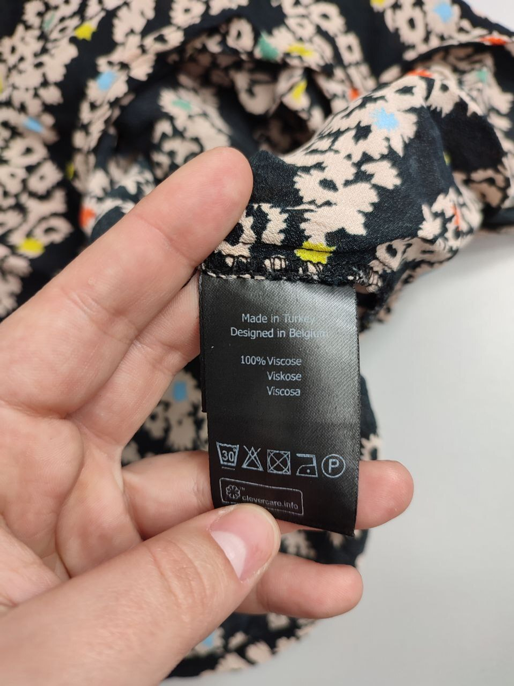 Блузка Cks из вискозы 42 размер