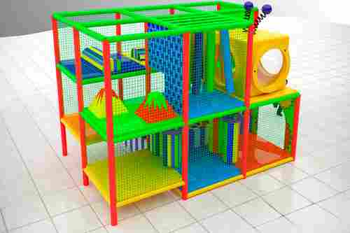 Детский игровой лабиринт «Друзья из космоса»