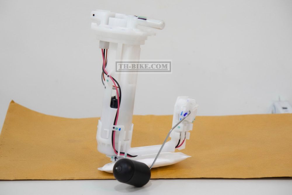 16700-KWN-711. PUMP UNIT, FUEL Honda PCX (2012-2015)