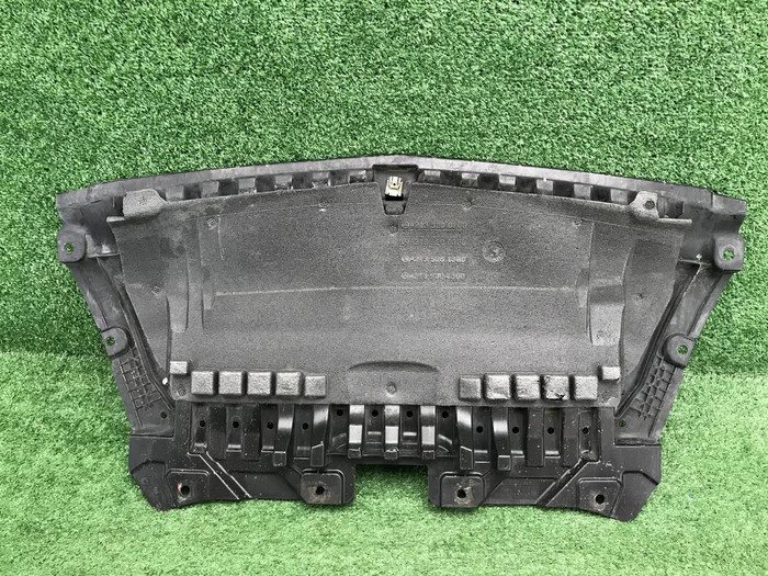 Пыльник переднего бампера Mercedes E W213 (16-21)