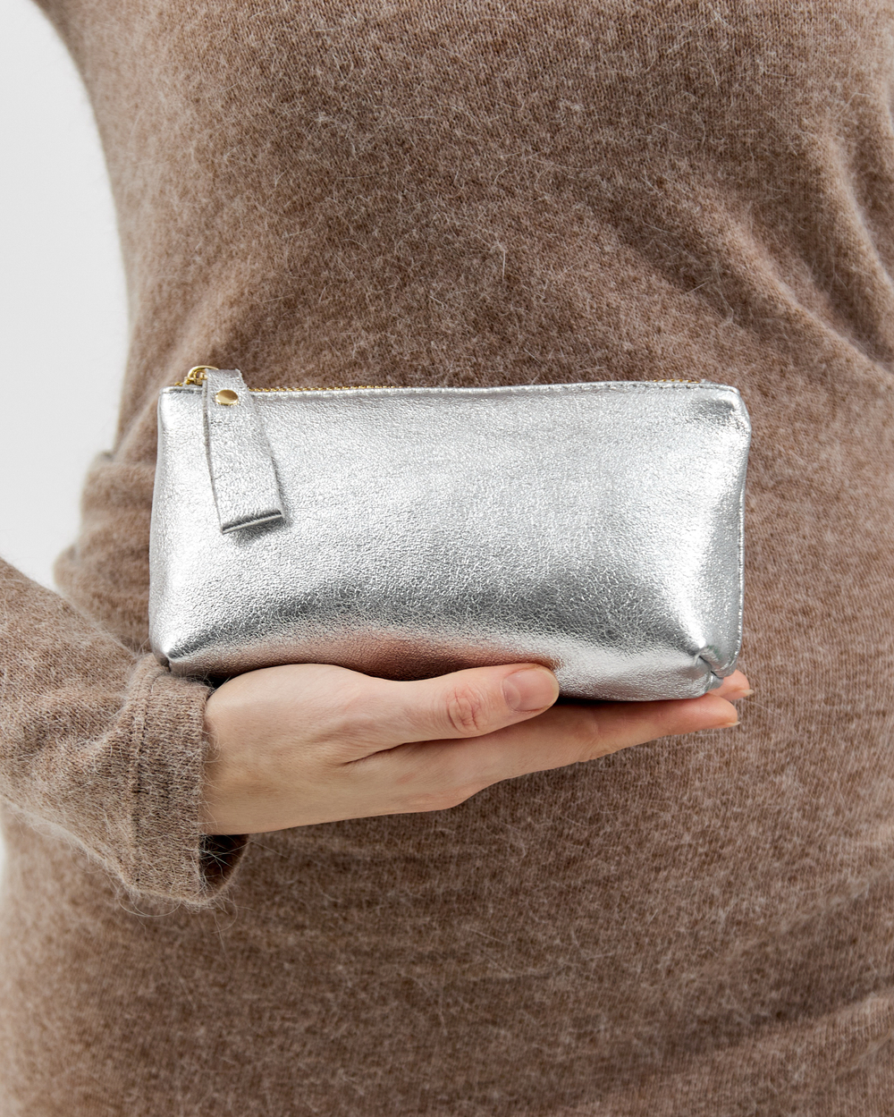 Косметичка 699 03/З серебряный