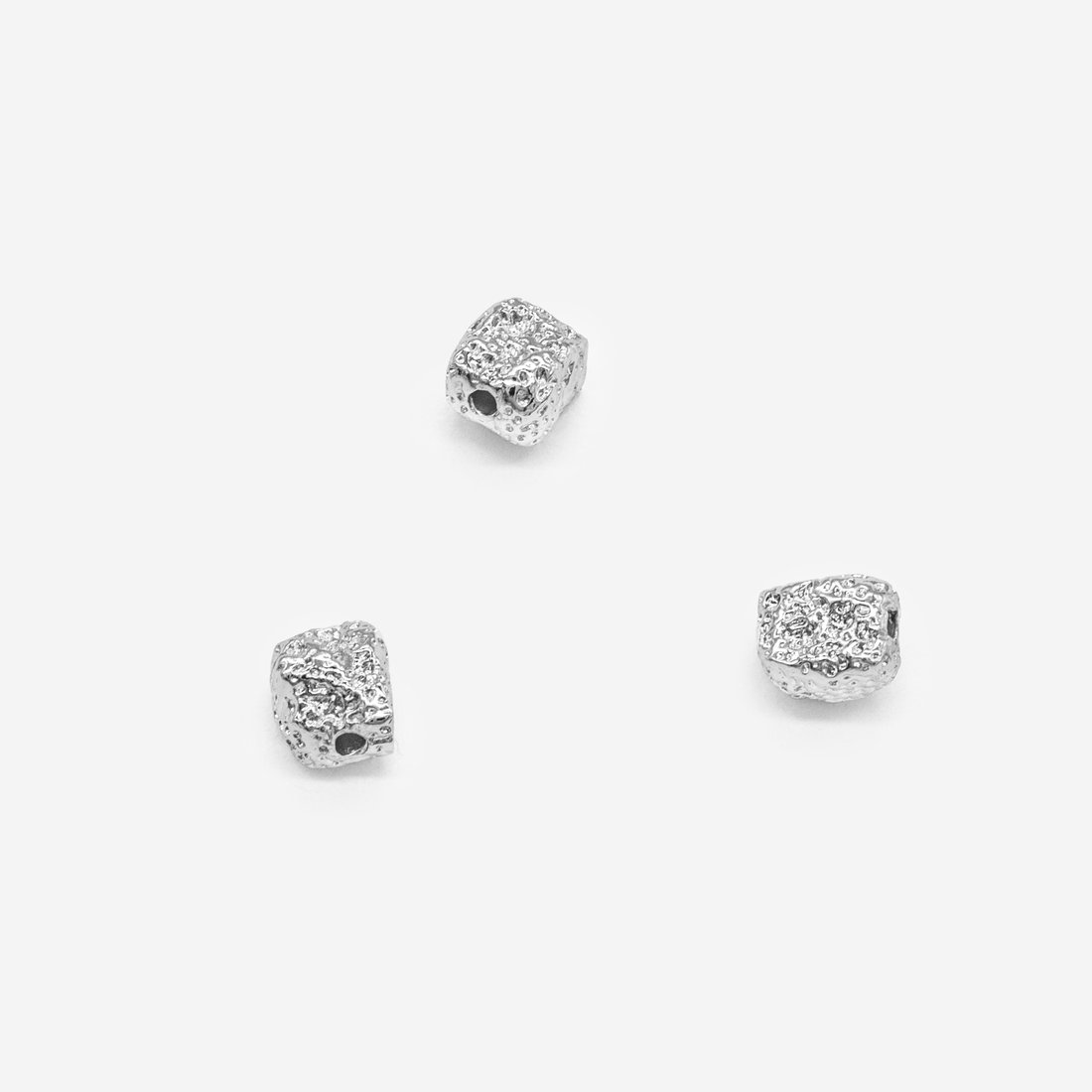 Бусина-разделитель в форме камушка 7*5,5мм, родирование