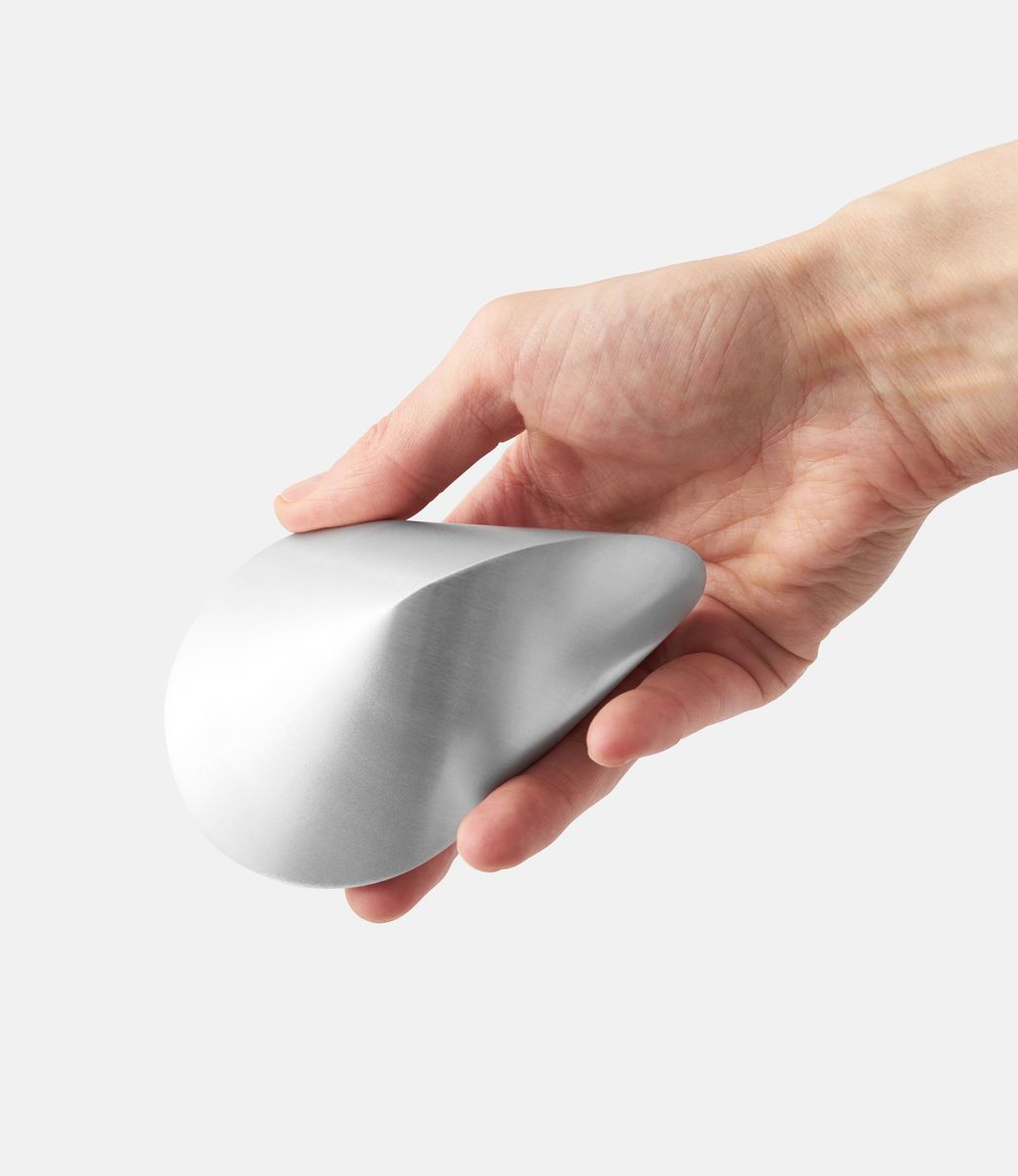 Matter Collection Mega Oloid Aluminum Brushed — геометрический арт-объект