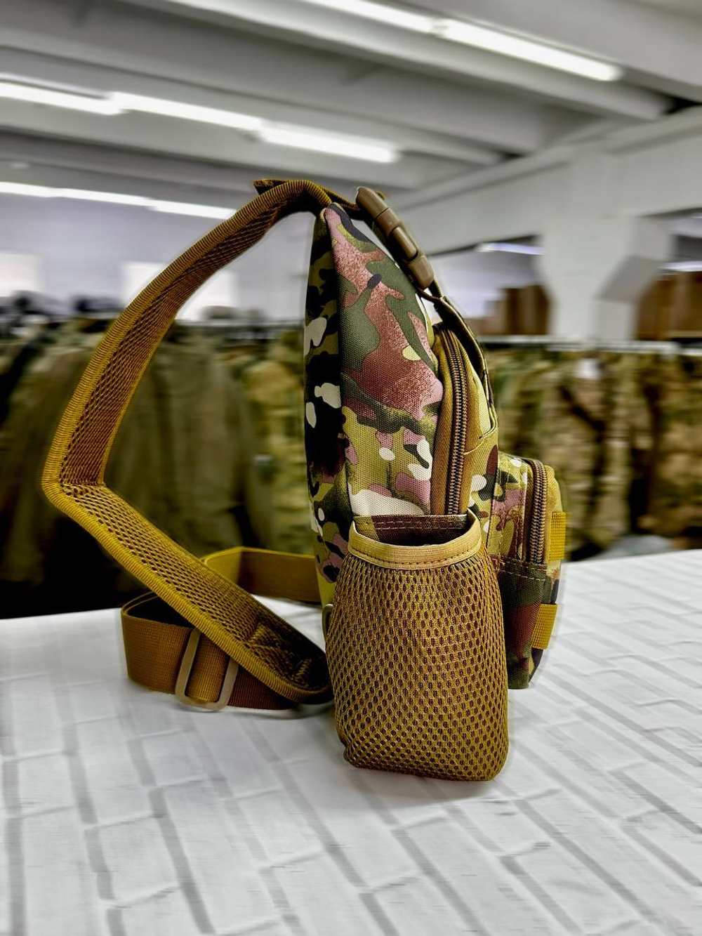 Тактическая плечевая сумка / мультикам