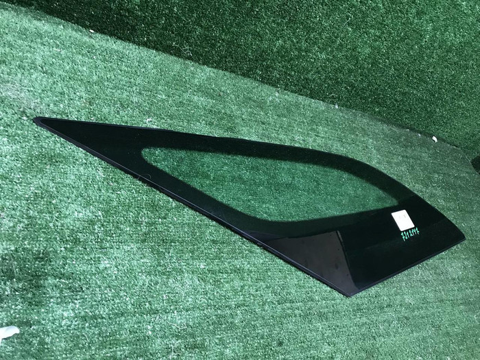 Форточка задняя правая Mercedes GLE V167 (18-нв)