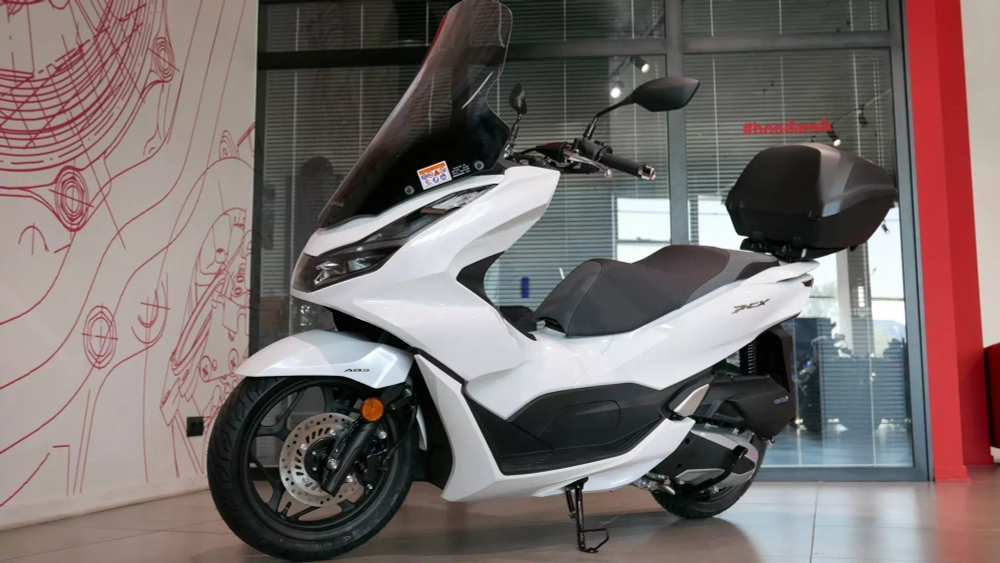 Скутер Honda PCX125