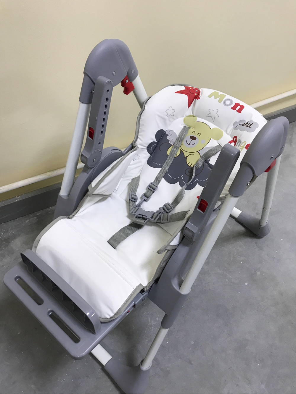 Стул для кормления "Мишутка" С-R-1, серый