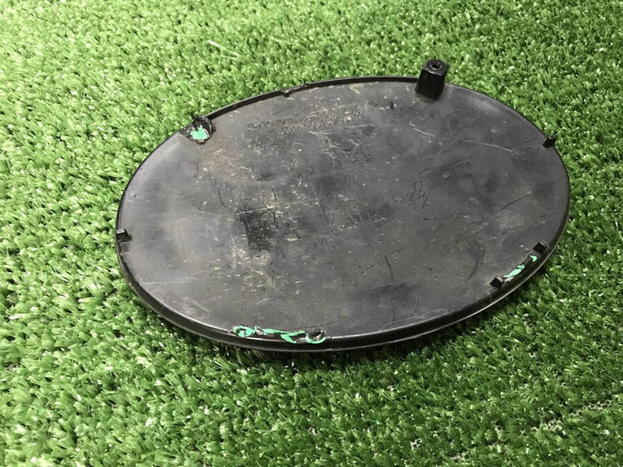 Эмблема решетки радиатора Toyota Camry xv70 17-21