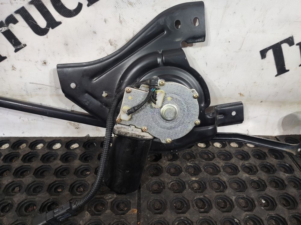 Трапеция стеклоочистителей 2023г