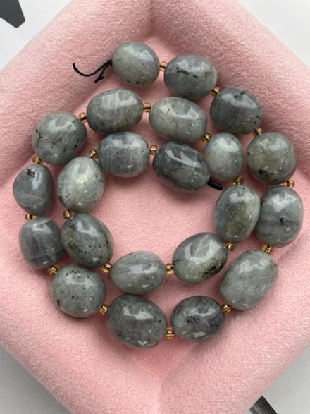 Бусины из лабрадорита 12х17мм, галтовка (1/2 нити)