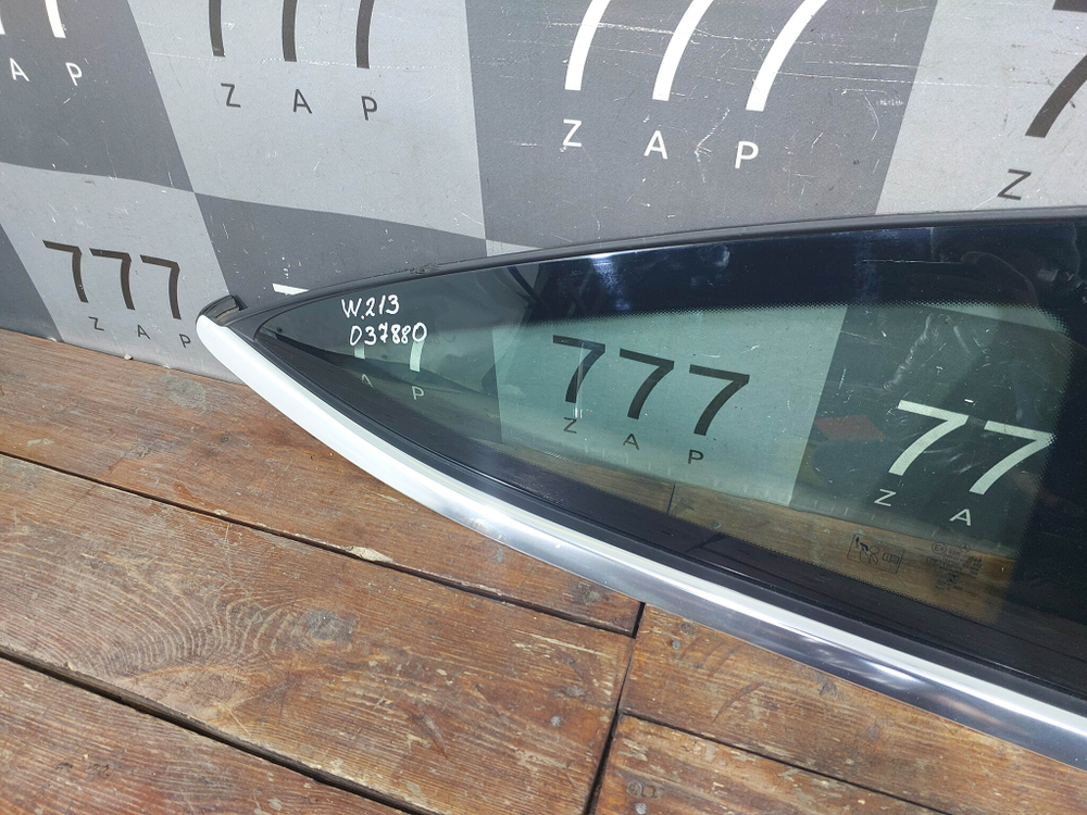 Стекло боковое правое MB C-Class (C205) Coupe 14-21 Б/У Оригинал A2056703012