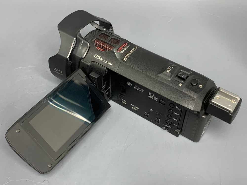 Видеокамера Panasonic Vx980