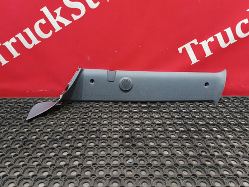 Накладка стойки лобового стекла левая