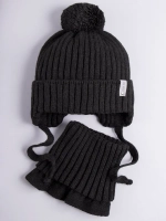 Шапка осенняя детская на завязках и снуд