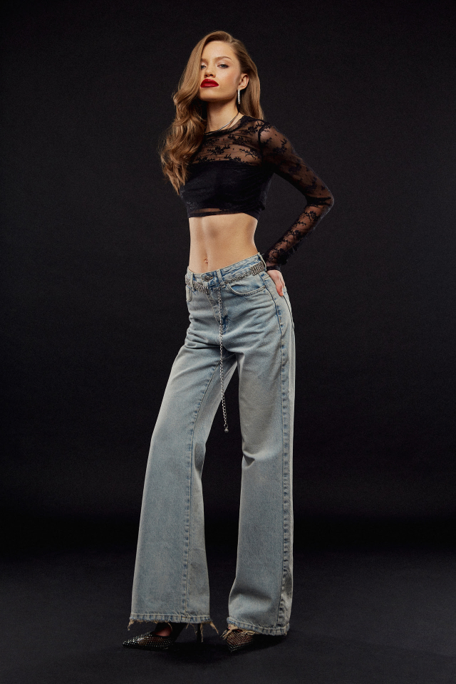 Лонгслив укороченный из кружева