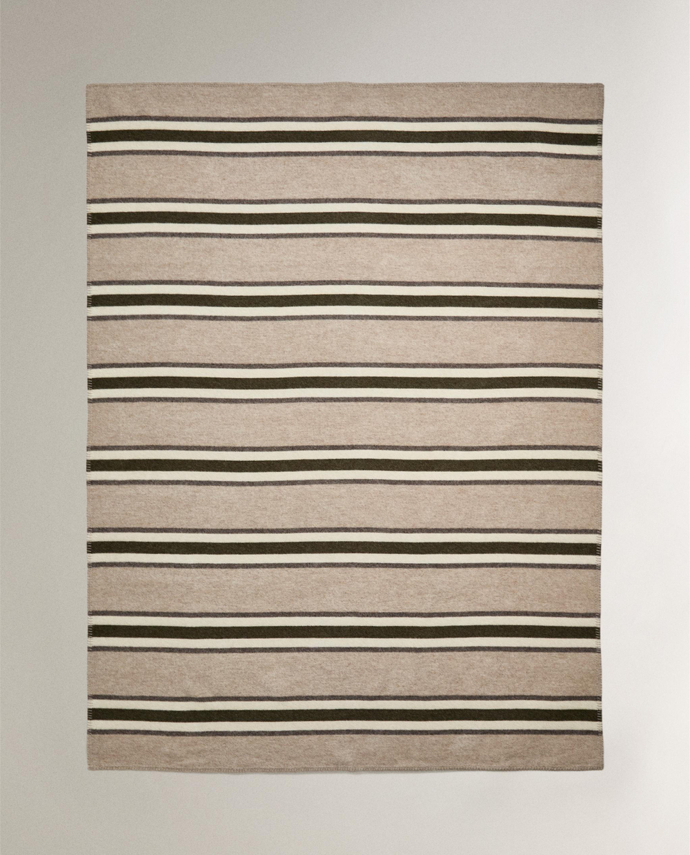 Zara Home плед из шерсти, хаки, в полоску, 140x190 см