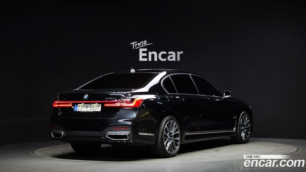 BMW 7 Series (G11) 740Li xDrive M Sports (12.2020)