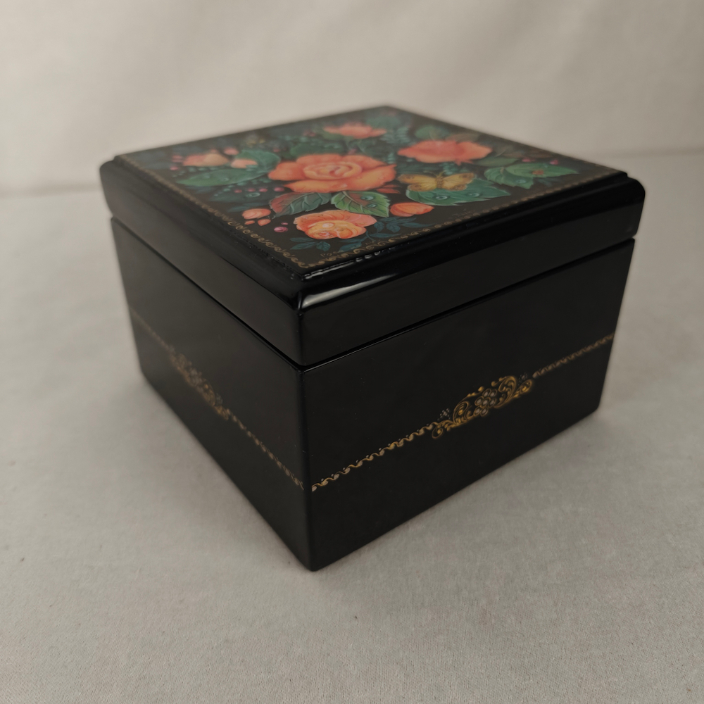 Шкатулка с росписью Палех "Розы"