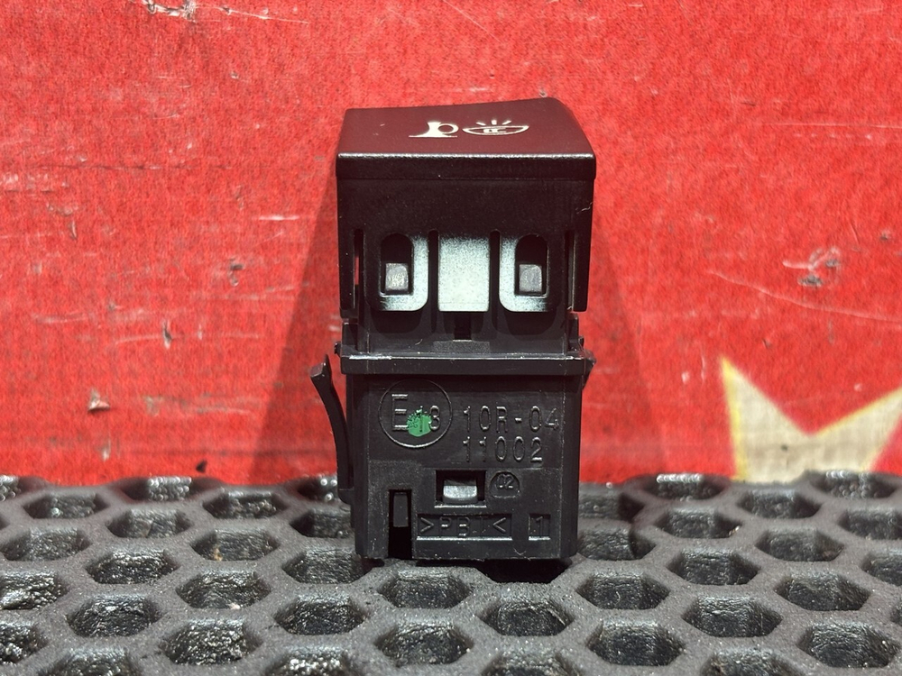 Кнопка сигнала заднего хода