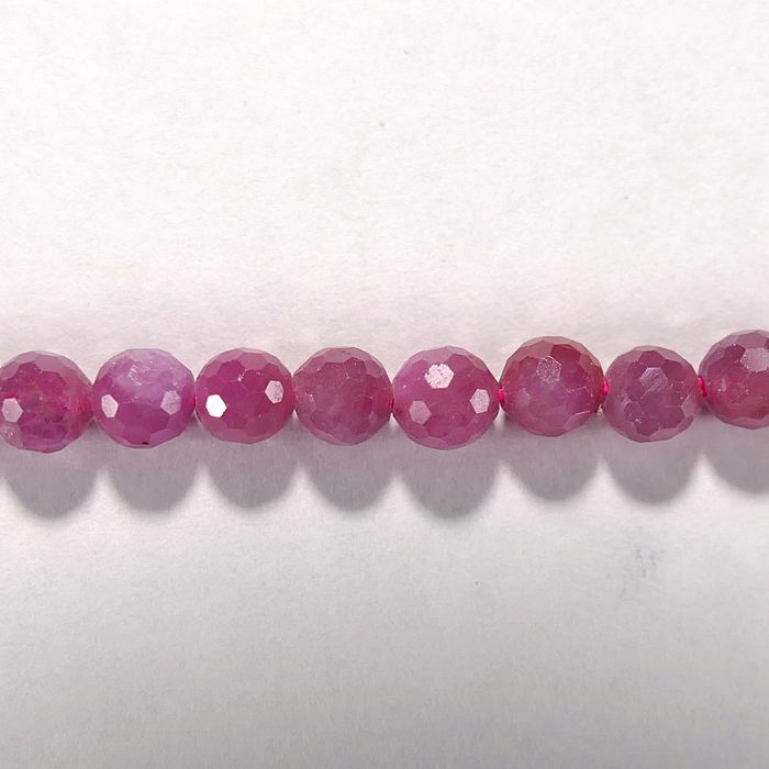 Бусина из корунда пурпурного, фигурная, 4,5 мм (шар, граненая)