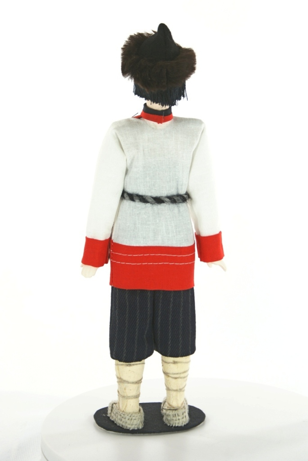 Кукла интерьерная. В мужском повседневном традиционном костюме (стилизация). К.19 - н.20 в. Мордовия.