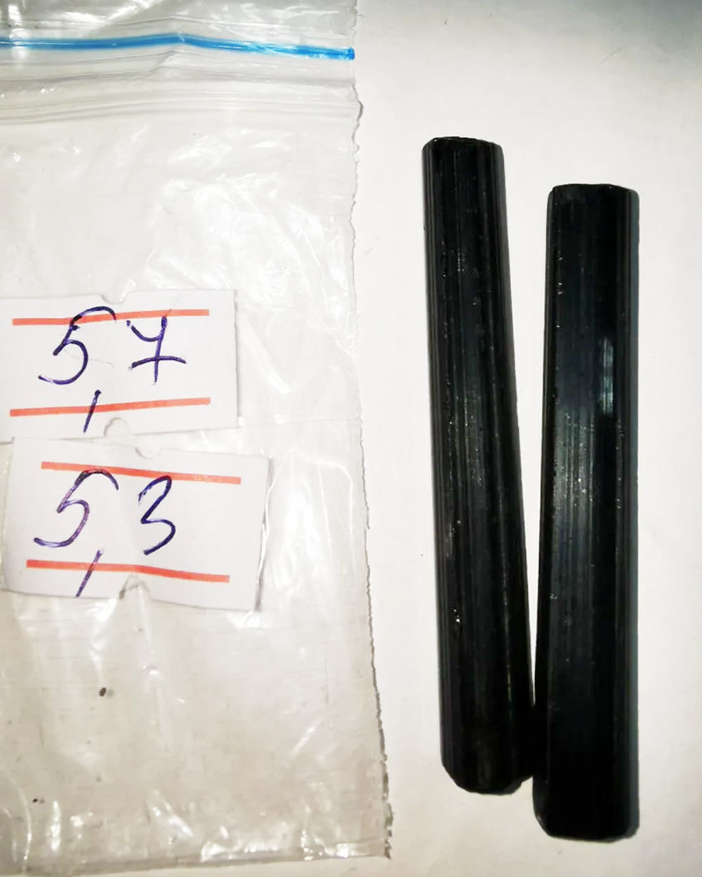 Кристалл турмалин шерл асс.