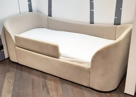 Защитный бортик для дивана-кровати Kidi Soft, бежевая антивандальная ткань
