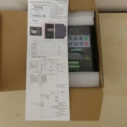 Частотный преобразователь 1,5 кВт 7A INTEK 220В Вход 1 Фаза Выход 3 Фазы