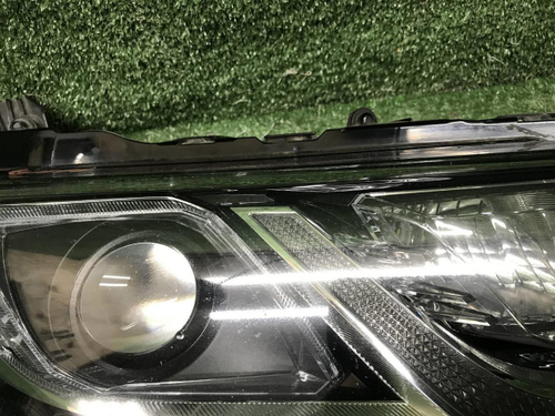 Фара правая Toyota Camry xv70 (2017-н.в.) LED