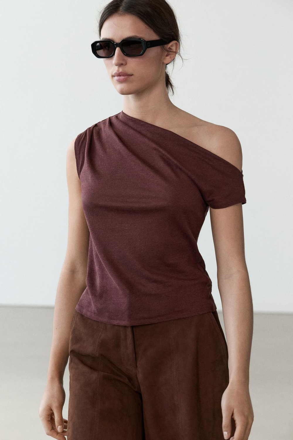 Massimo Dutti Топ асимметричного кроя с драпировкой из смесового льна, бургунди