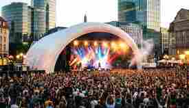 Пневмоангары для концертов: мобильность, комфорт и экономия бюджета