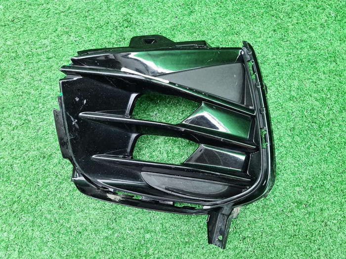 Накладка ПТФ левая Kia K5 (2019-2023)