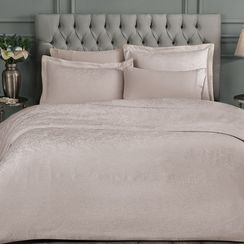 Постельное белье Avelina бежевое жаккард deluxe TIVOLYO HOME Турция