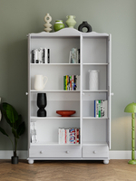 Шкаф витрина 3 двери 2 ящика Бритта из массива сосны, белый