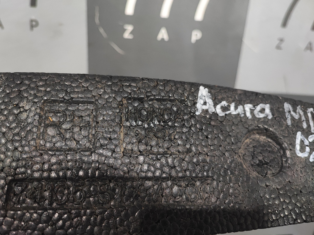 Уплотнитель крыла передний правый Acura MDX 2 06-13 Б/У Оригинал 74105stxa00