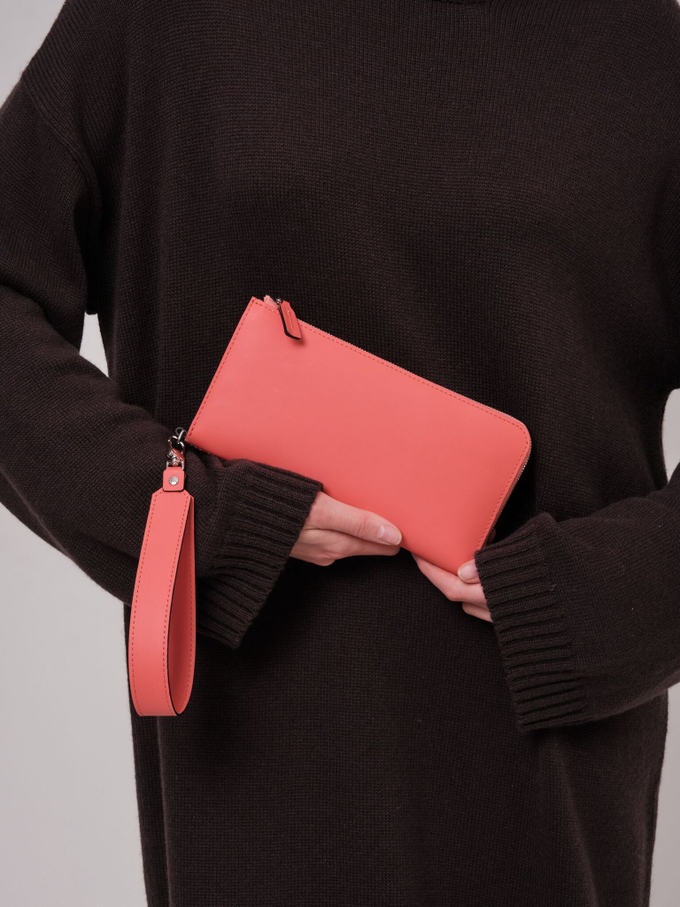 Клатч кожаный розовый