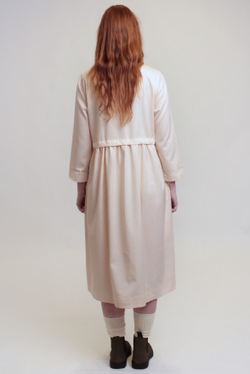 Кремовое платье с кулиской из тонкой шерсти