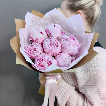 Букет из 5 пионов