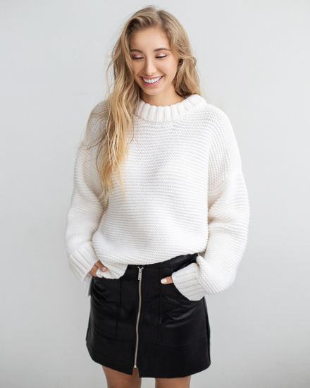 AIM  Chunky Цвет белый. 50% шерсть мериноса.