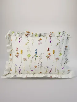 Декоративная наволочка с рюшами, оборками "Маргарита" 50х70 см, 1 шт, без молнии