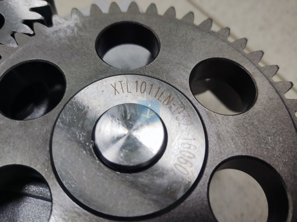 Насос масляный 650.1011014