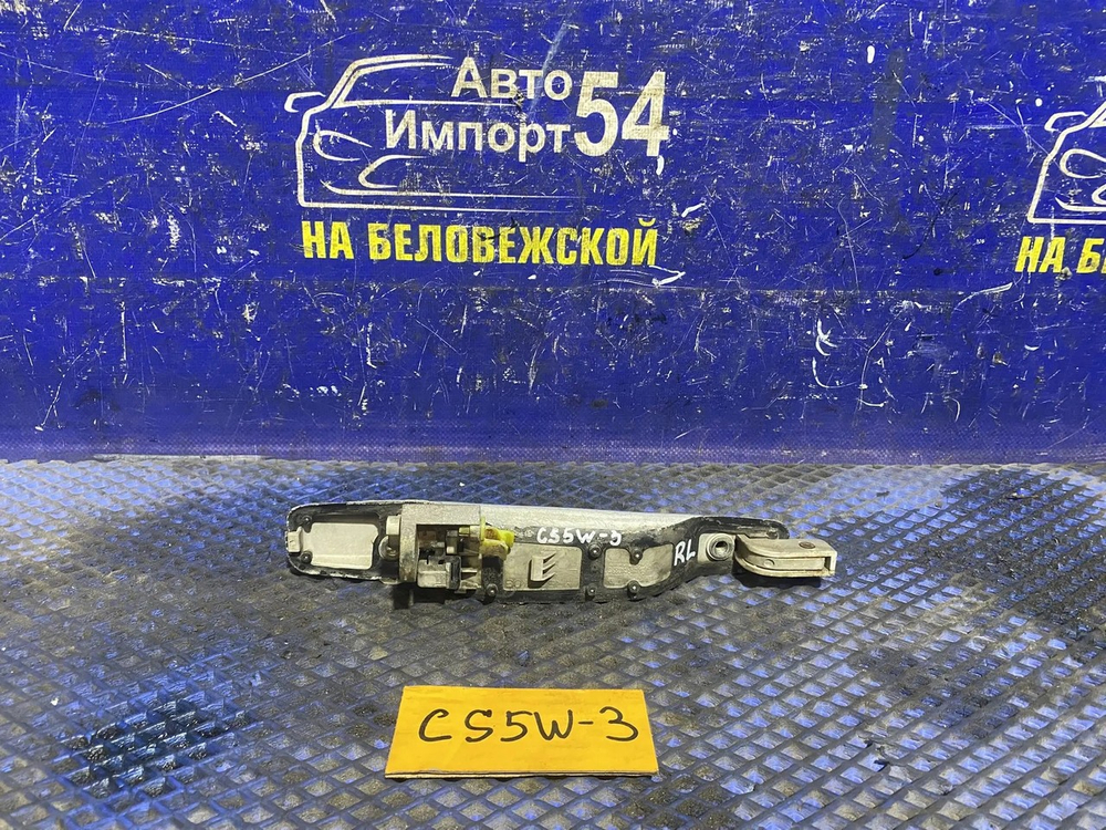 Ручка двери задней левой внешняя MITSUBISHI LANCER CEDIA 2000