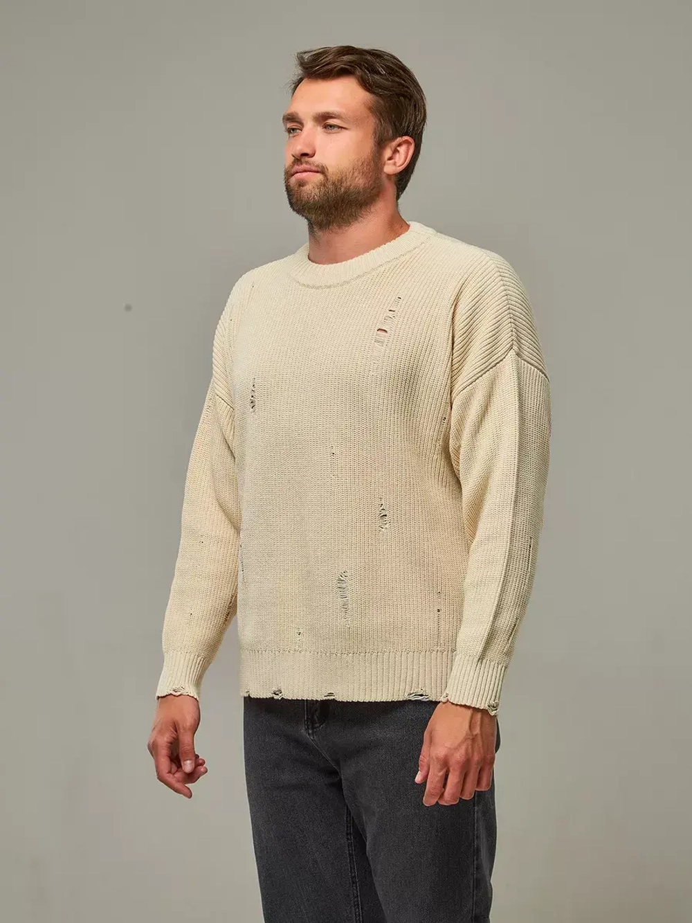 Молочный рваный джемпер