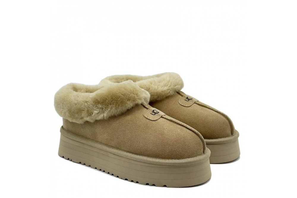 UGG Platform Slipper Camel