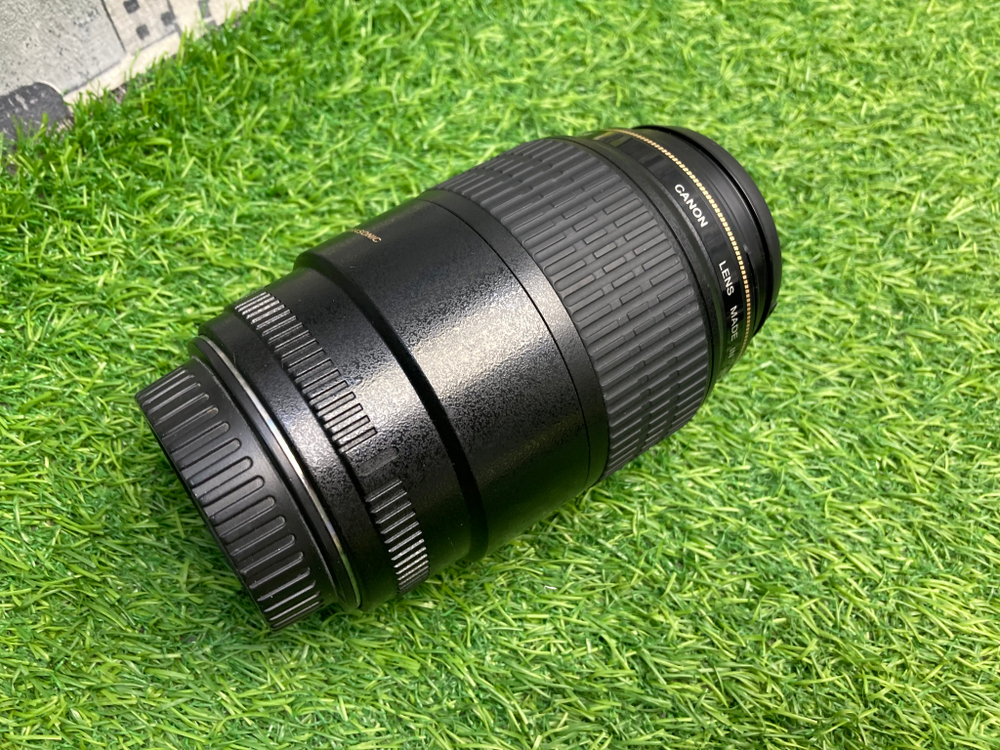 Canon EF 100mm 2.8 Macro USM