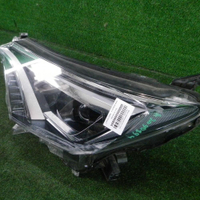 Фара левая Toyota Rav 4 CA40 (2015-2019) LED