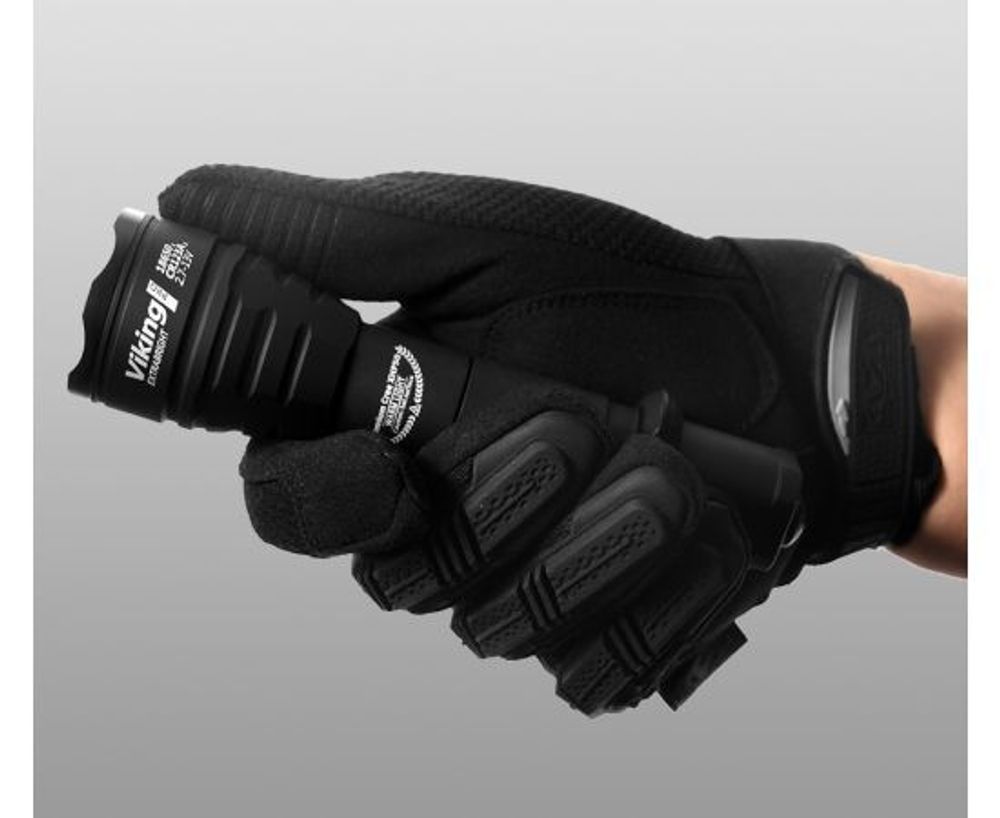 Фонарь Armytek Viking Pro v3 / XHP50  Теплый / 1675 лм / 10°:80° / 1x18650 или 2xCR123A
