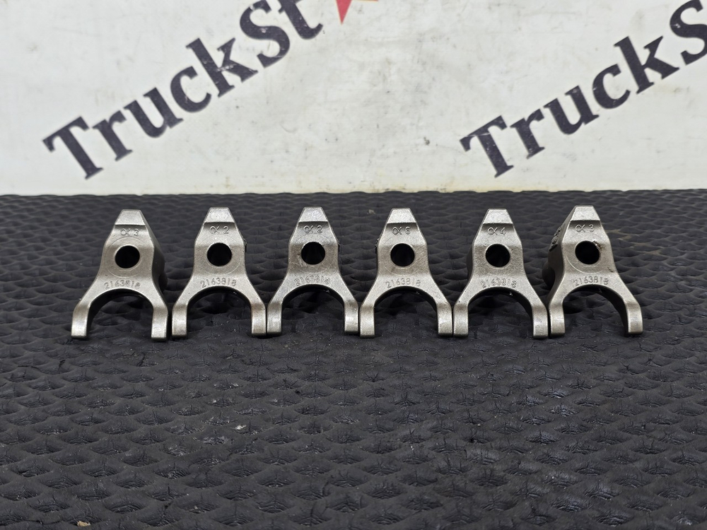 Комплект кронштейнов форсунок топливных 2017г